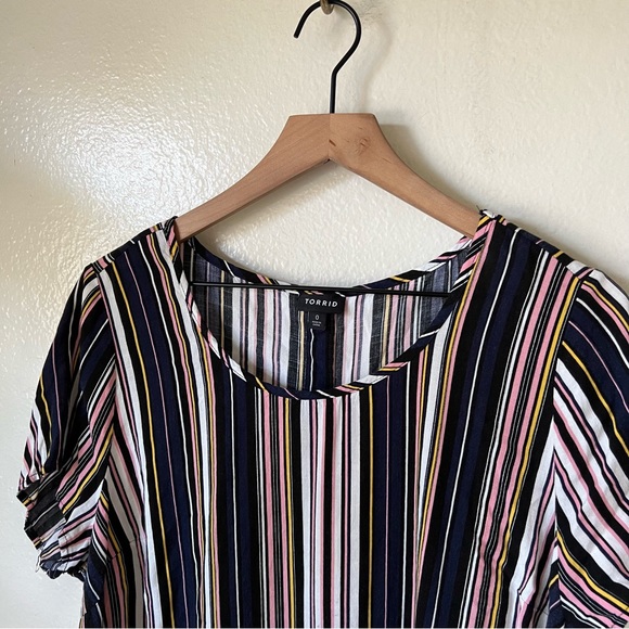Torrid | Abbey Striped Slub Top - Picture 3 of 7